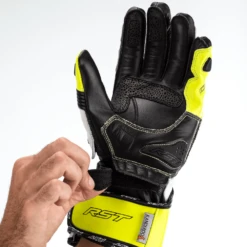 RST TracTech Evo 4 Glove Flo Yellow -Trail Blazers Gear 102666 rst tractech evo 4 ce mens glove yellow detail beingworn 3 3